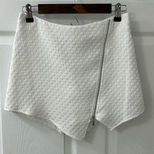 XS Kensie white skort